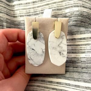 Kendra Scott Aragon Marbled Earrings!